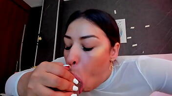 Racy Lady mostrando sus capacidades de deephoat