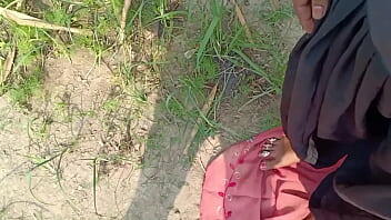 bhabhi follada fuera de la casa